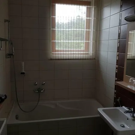 Gasthof Victoria Garden Es Etterem Nyíregyháza