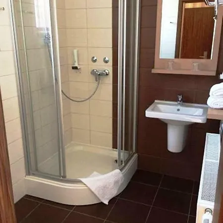 Victoria Garden Es Etterem 3*