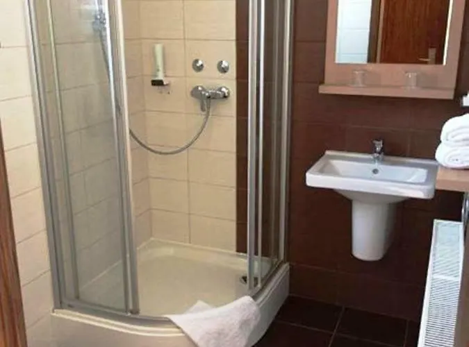 Victoria Garden Es Etterem 3*